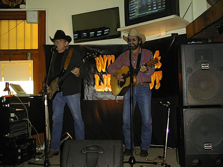 Wilson and Lightfoot Live at Woodys Greendoof Hotel